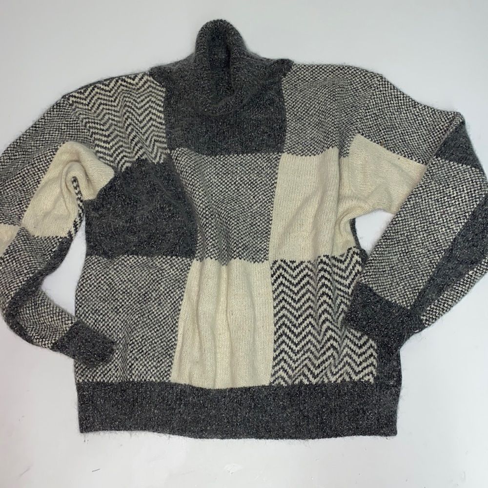 Vintage Erika Silk/angora/nylon turtleneck sweater size large
